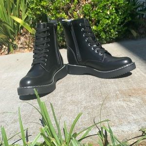 madden girl kurrt lace up booties